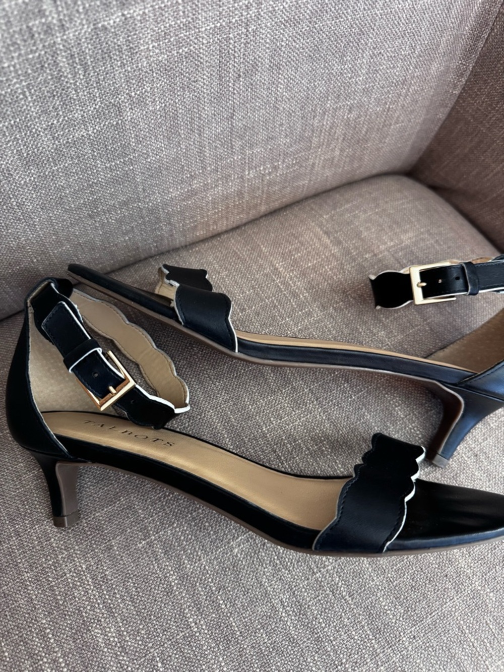 Talbots Black Scalloped Ankle-Strap Kitten Heels Size 7